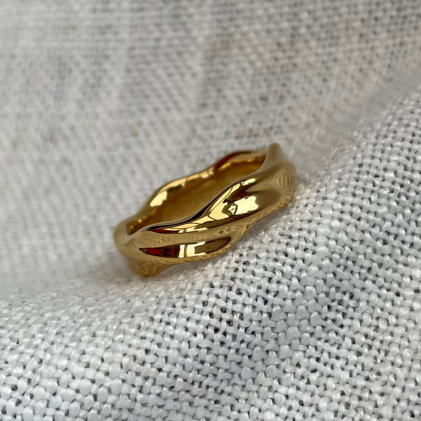 Twist Ring