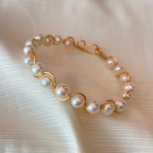 Hera Pearl Bracelet