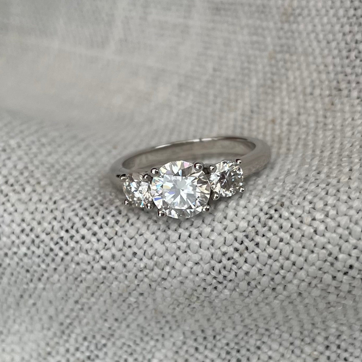 1.6 karata moissanite hringur, 925 sterling silfur