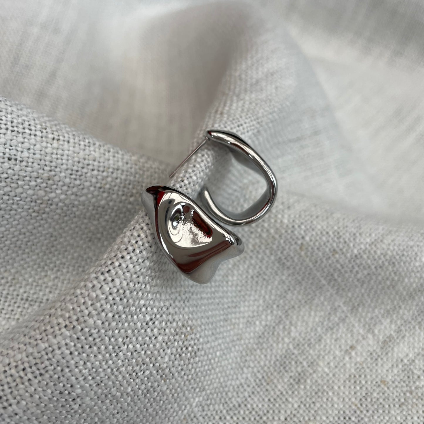 Vanity C-Hoops silver