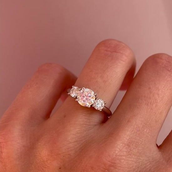 1 karat moissanite trúlofunarhringur í 925 sterling silfri
